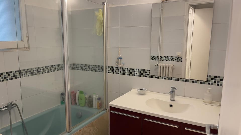 CHAMBRE NOUVEAU SAINT-ROCH Bed and Breakfast in Montpellier