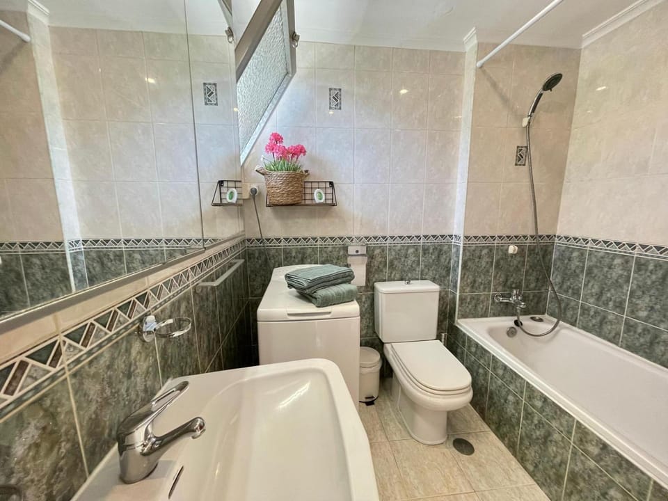 Bathroom, Bath, bidet