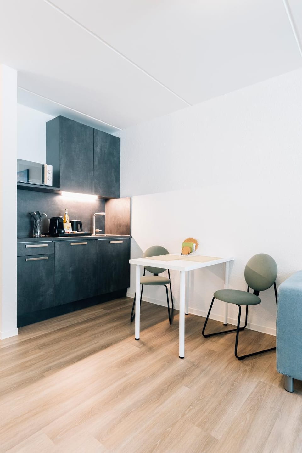 Kitchen or kitchenette, Seating area, Dining area