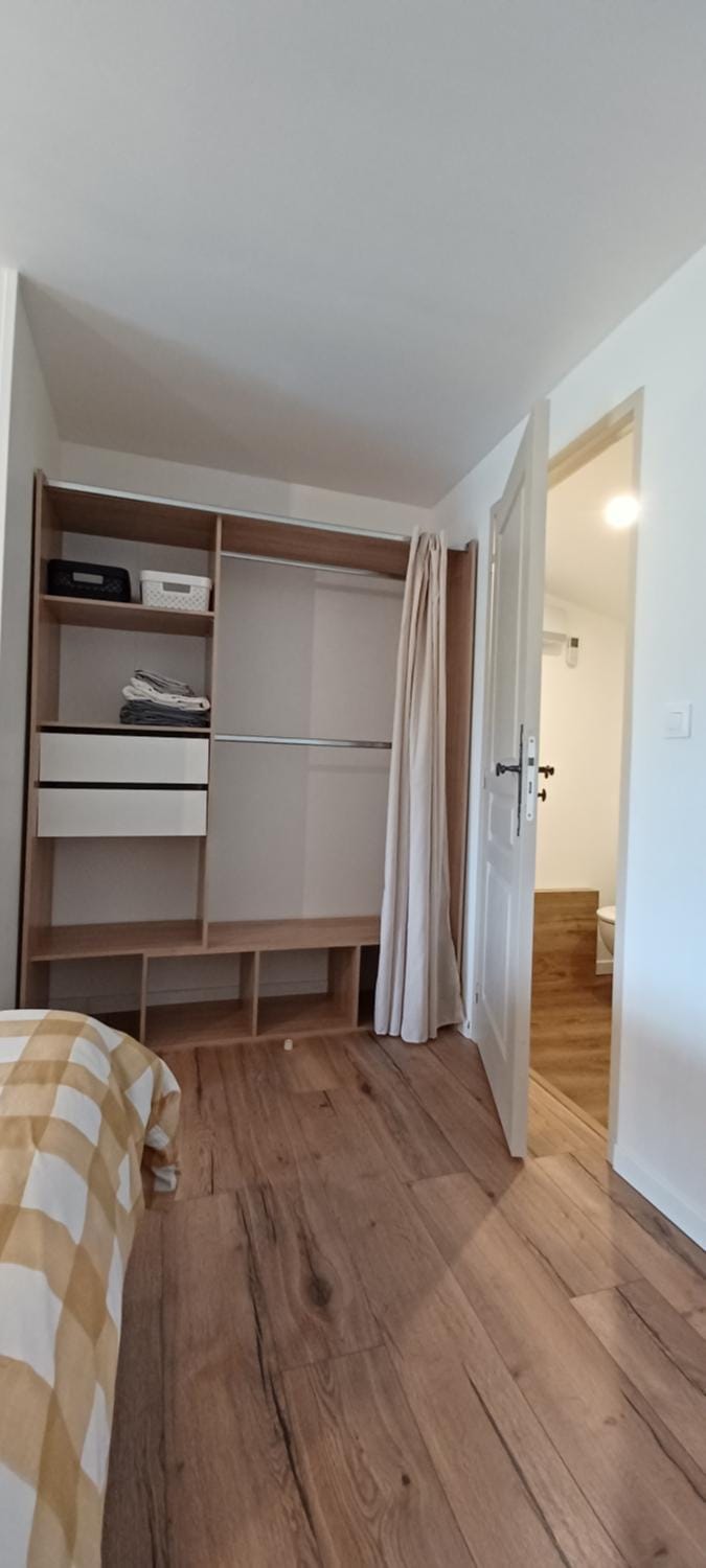 Bed, wardrobe