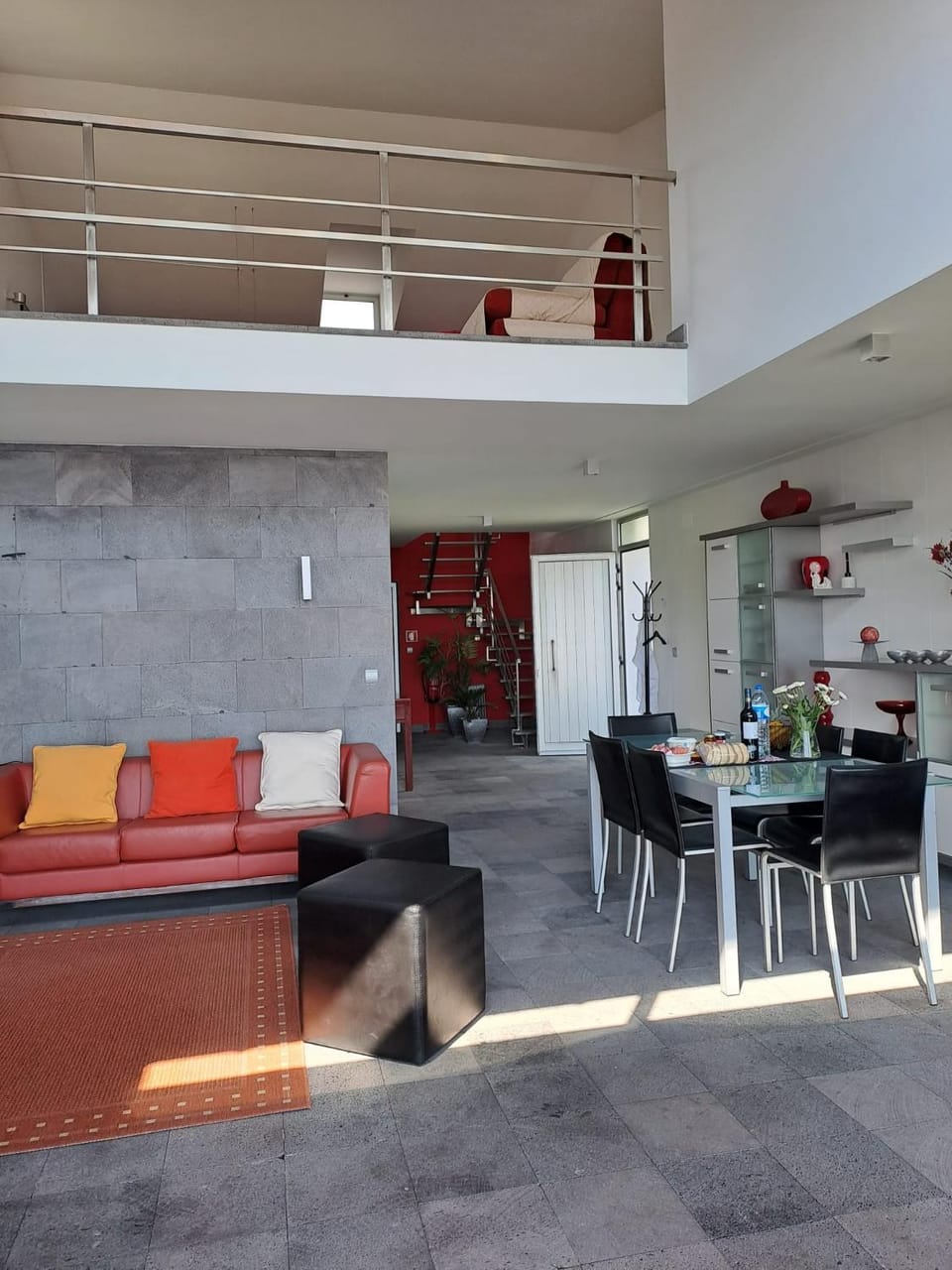 Living room, Dining area