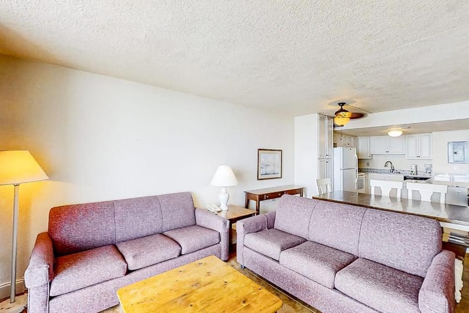 Water's Edge Resort 1002 Apartment in Garden City