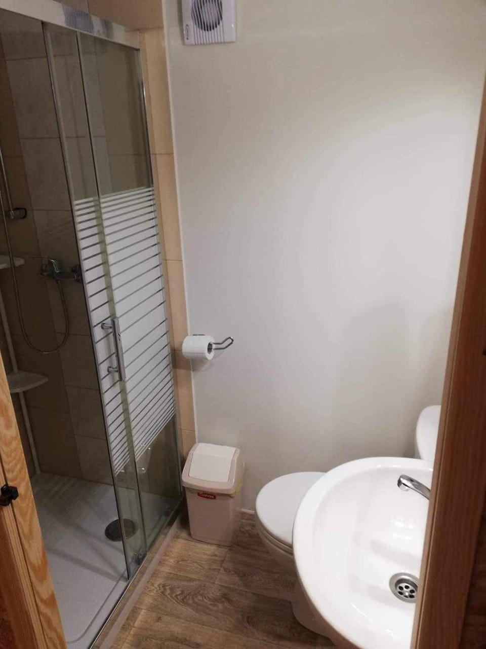 Domek przy pokojach gościnnych Pod Tują House in West Pomeranian Voivodeship, Poland