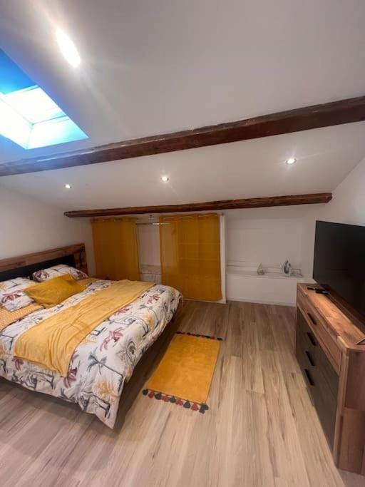 T2 neuf et moderne climatiser avec Netflix amazon Apartment in Marseille
