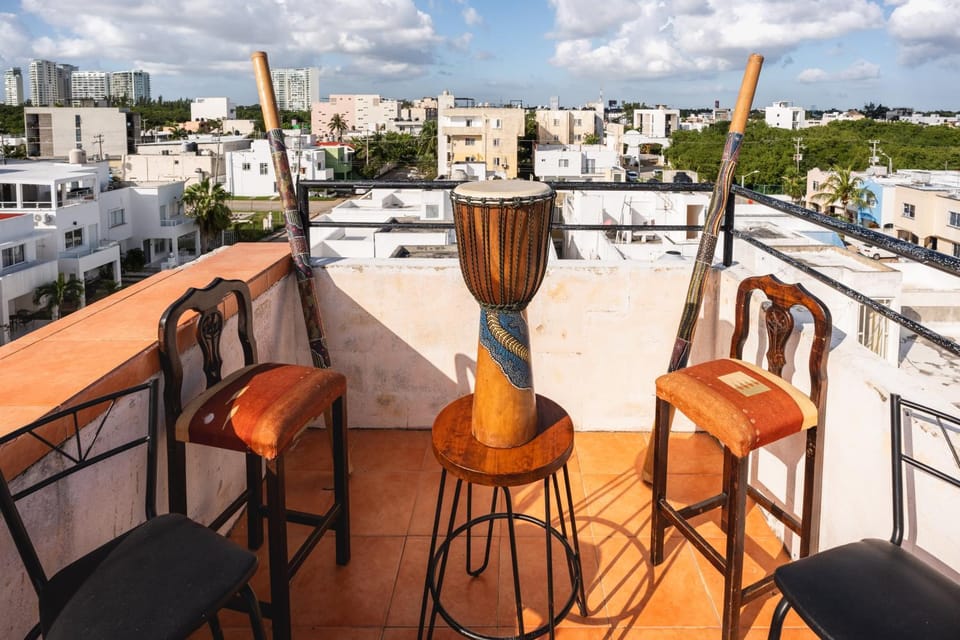 Patio, Day, Balcony/Terrace, Seating area, City view