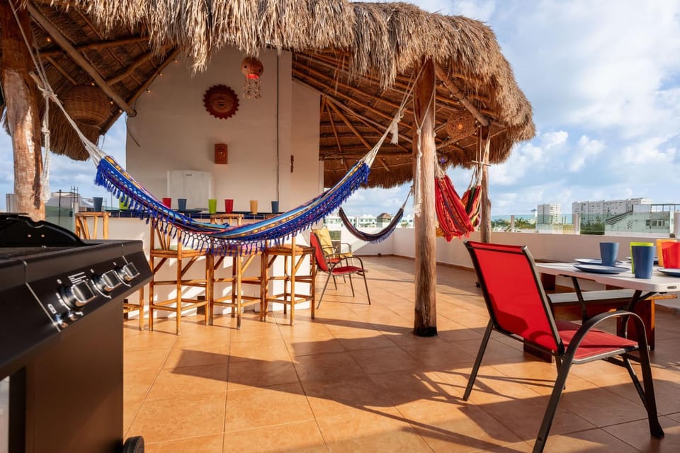 Patio, Day, Balcony/Terrace, Dining area, sunbed