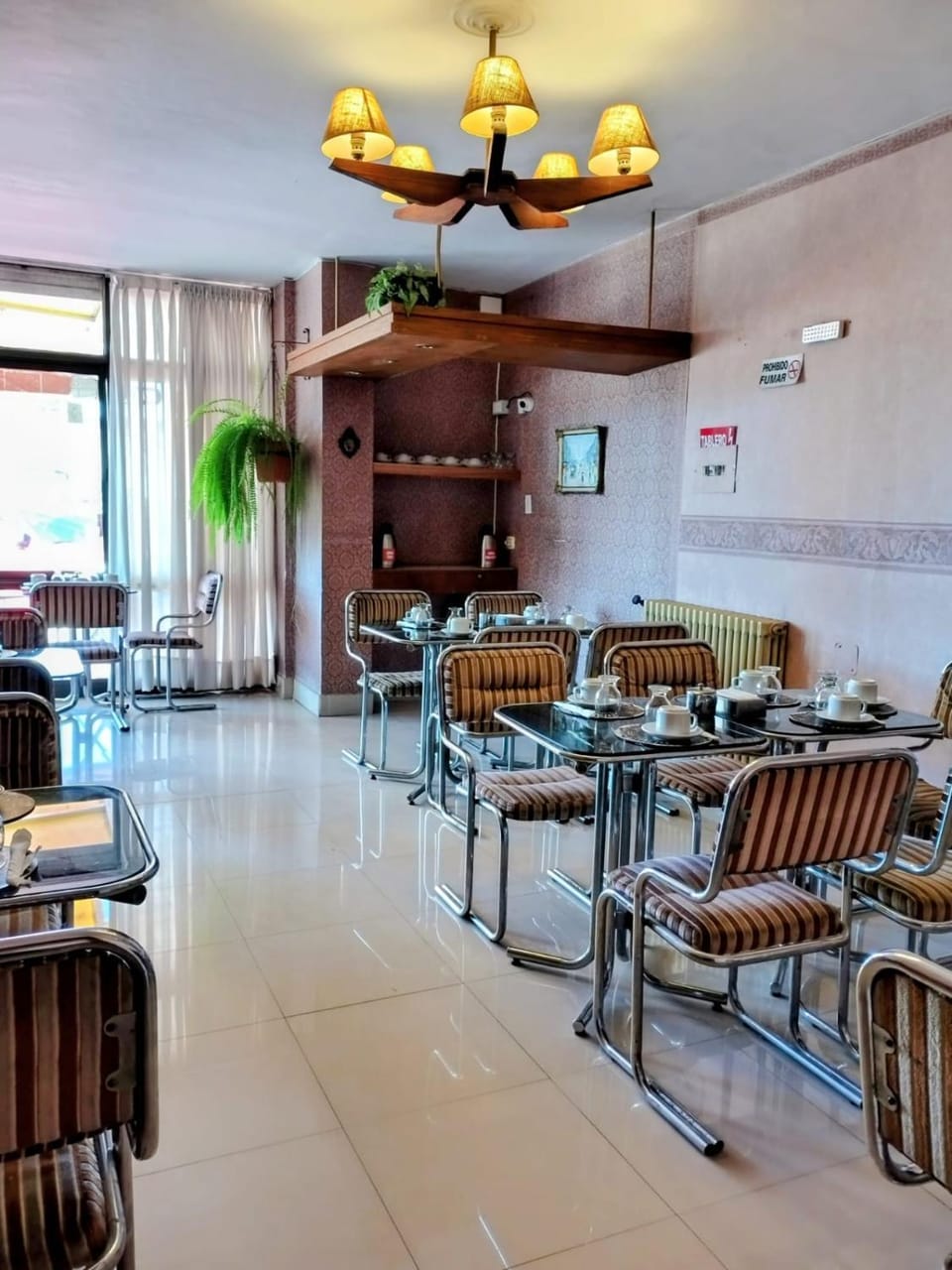 Living room, Breakfast, Continental breakfast
