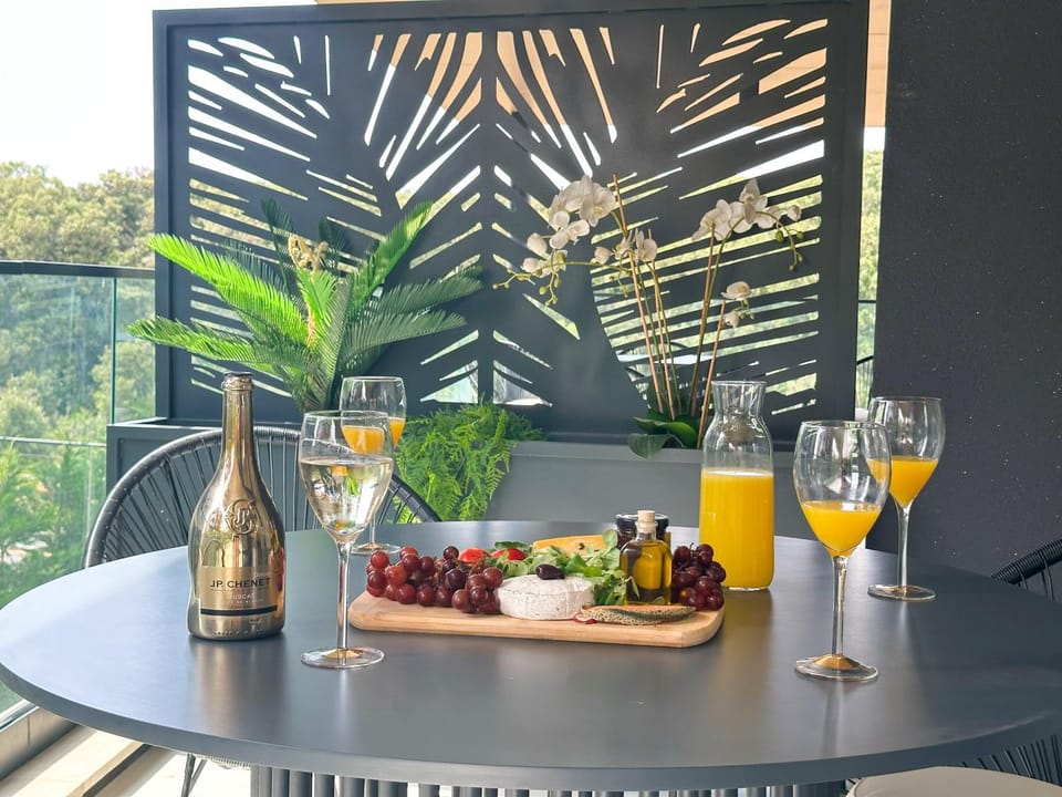 Food and drinks, Food, Breakfast, Continental breakfast, Drinks