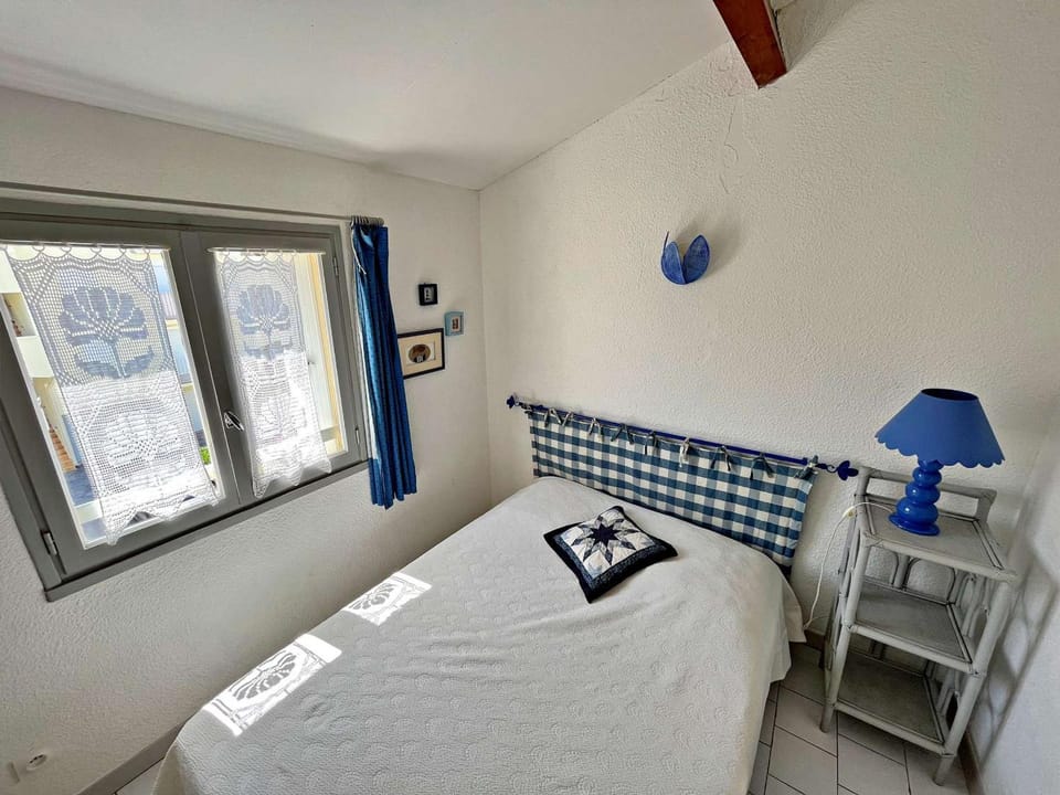 Appartement 6 pers, accès direct plage, proche commerces, terrasse, parking, Wi-Fi optionnel - FR-1-387-199 Apartment in Marseillan