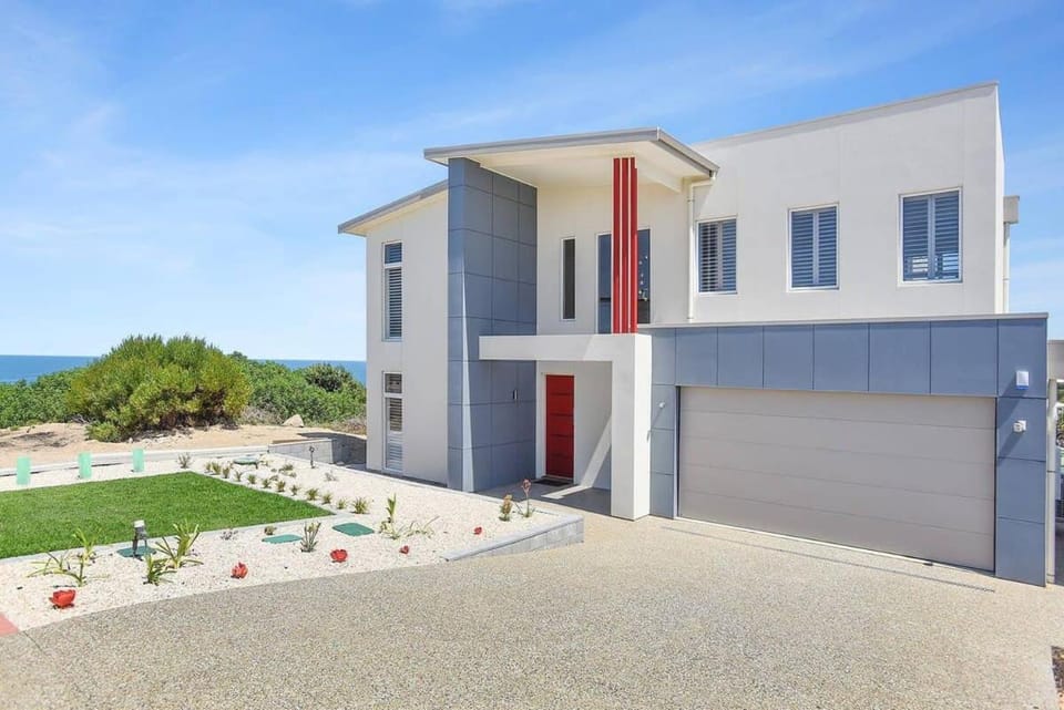 23 Boomer - BYO Linen - Wi-Fi - Luxury - Ocean Views House in Port Elliot