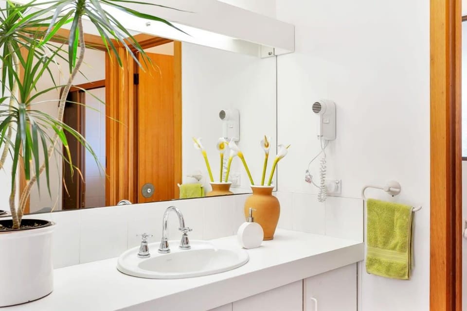 3 Seagull - BYO Linen - Beachfront Sand Dunes House in Port Elliot