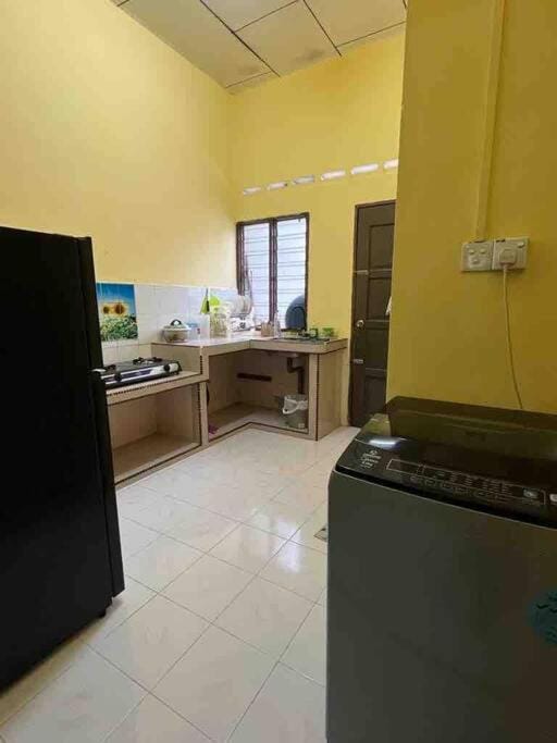 Hajjah Homestay Jln Rajawali Tg Agas House in Johor