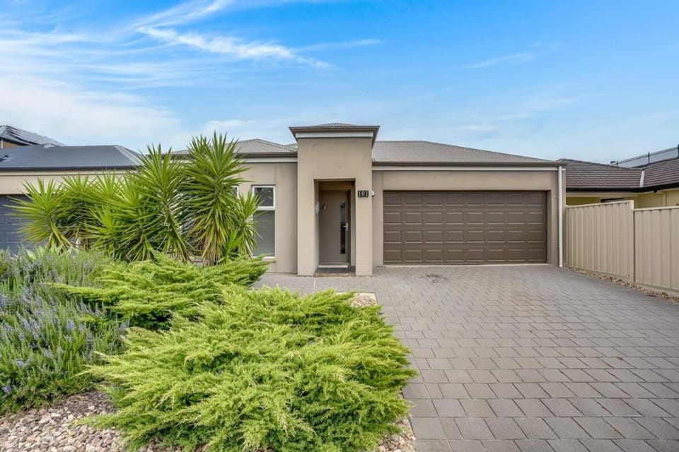 Beautiful Island Blanche Pde Hindmarsh Island - BYO Linen - WiFi House in South Australia