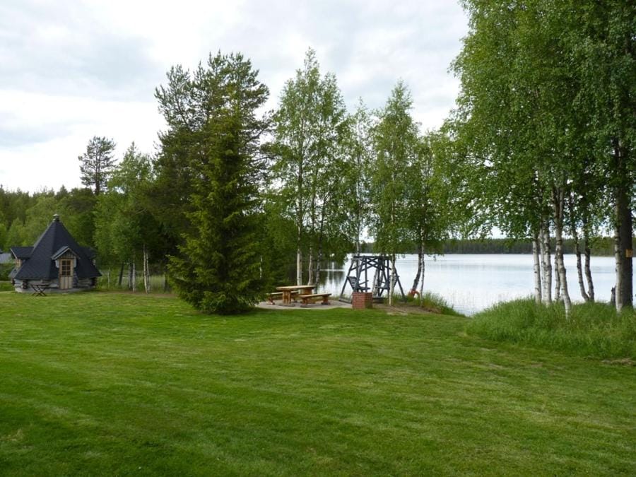 Neighbourhood, Beach, Area and facilities