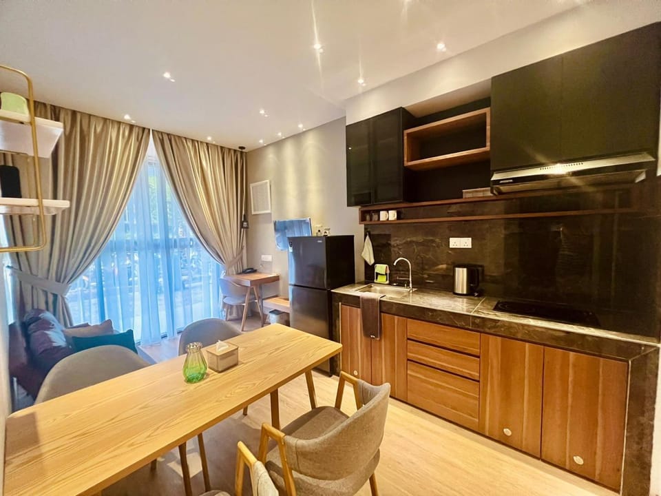 oxy suites G-01 at Shop House Meisterstadt Pollux Habibie Apartment hotel in Riau Islands, Indonesia