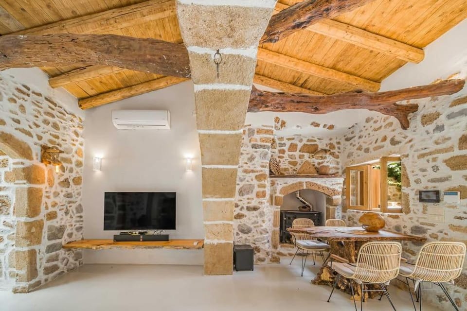 TV and multimedia, Living room, flat iron