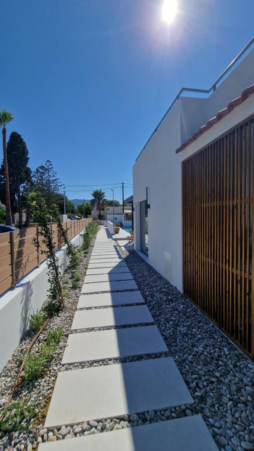 Property building, Balcony/Terrace