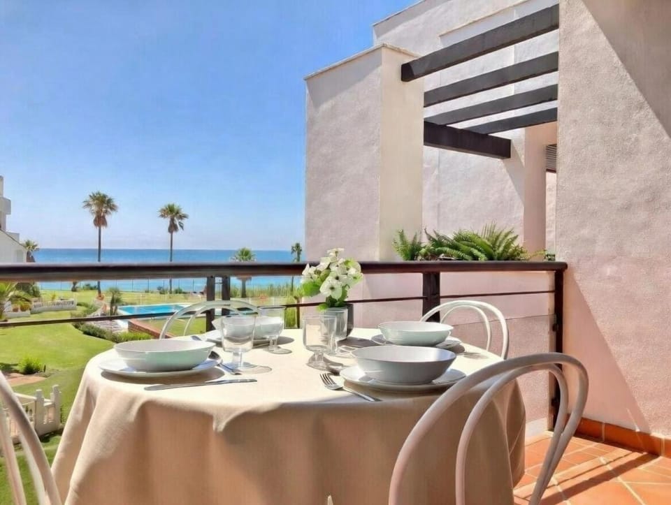 Natural landscape, View (from property/room), Balcony/Terrace, Garden view, Pool view, Sea view, Sea view