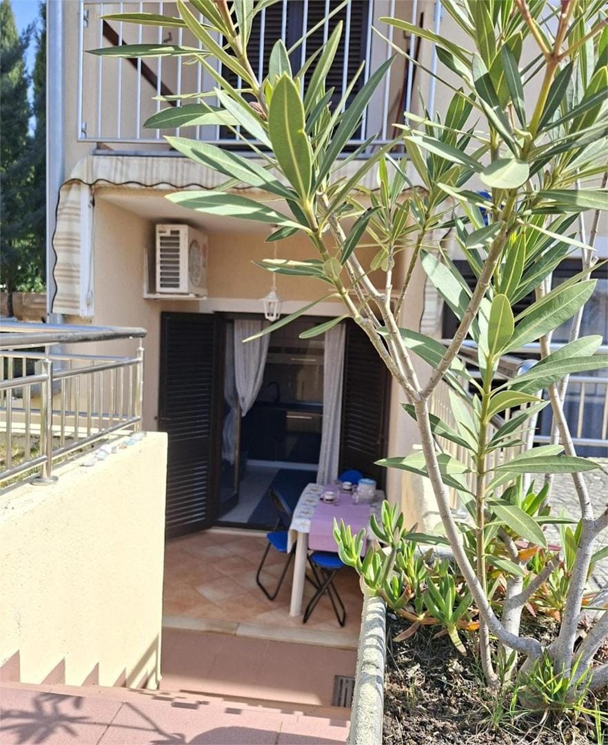 Property building, Balcony/Terrace