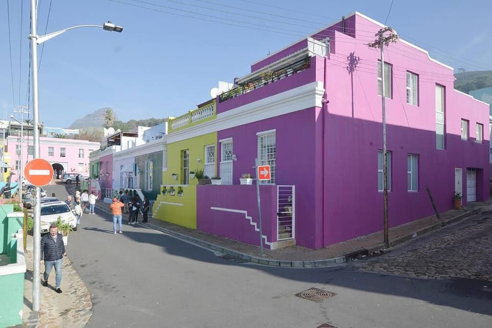 Property building, Neighbourhood, City view, Street view, Location