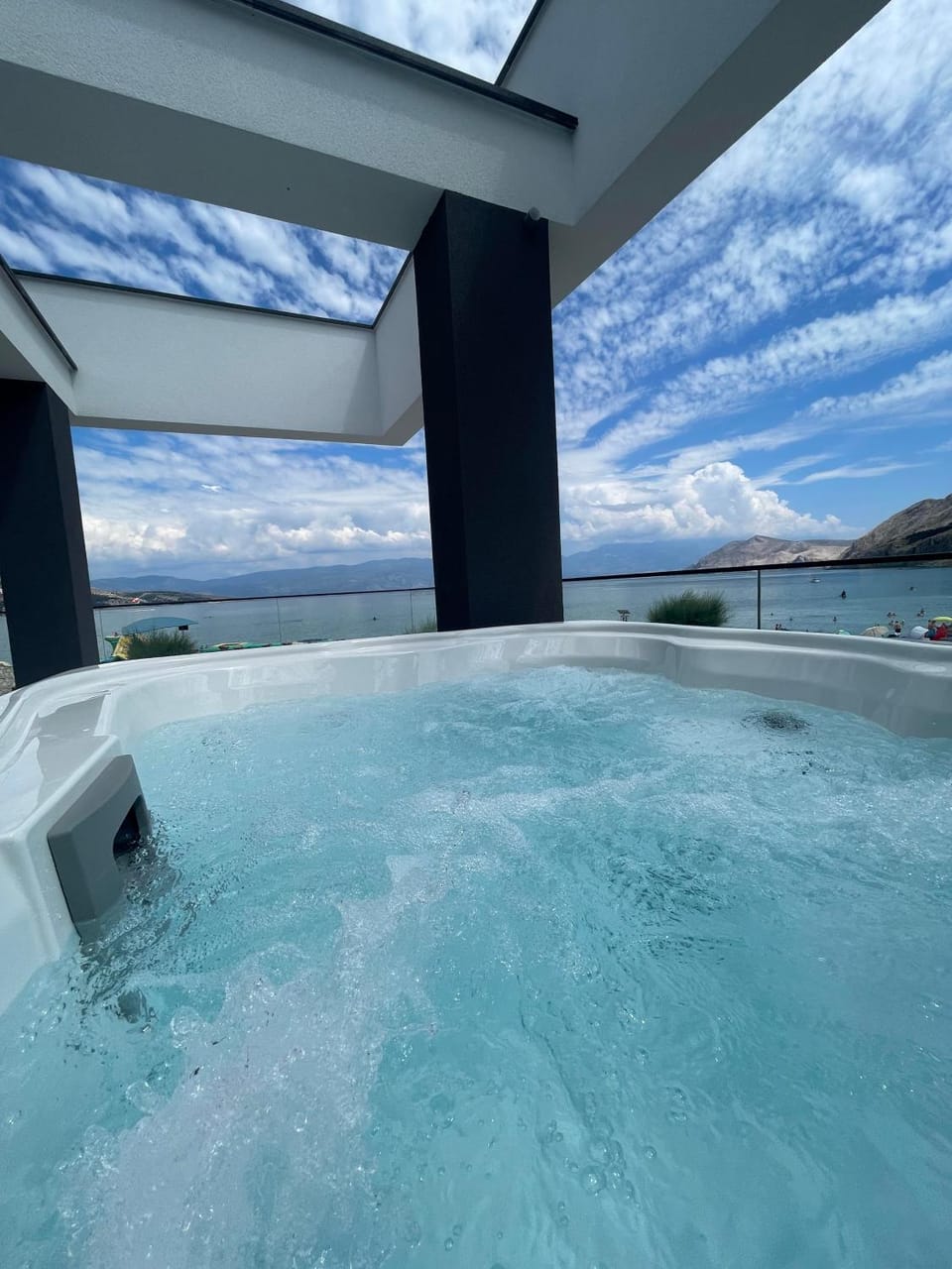 Natural landscape, Hot Tub, Mountain view, Pool view