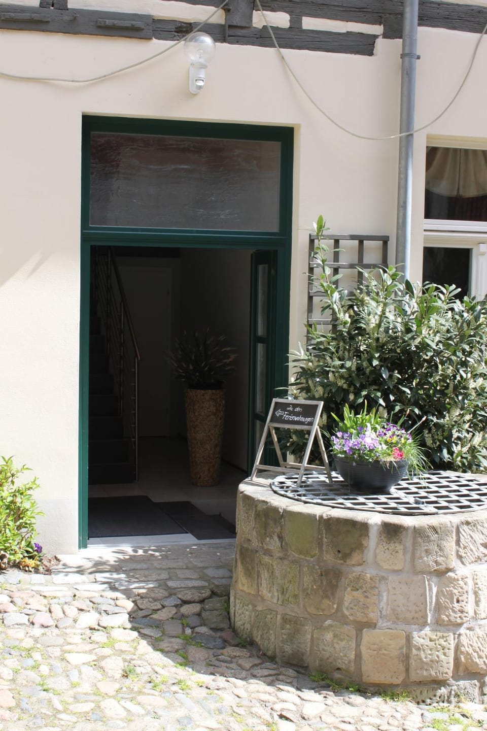 Facade/entrance