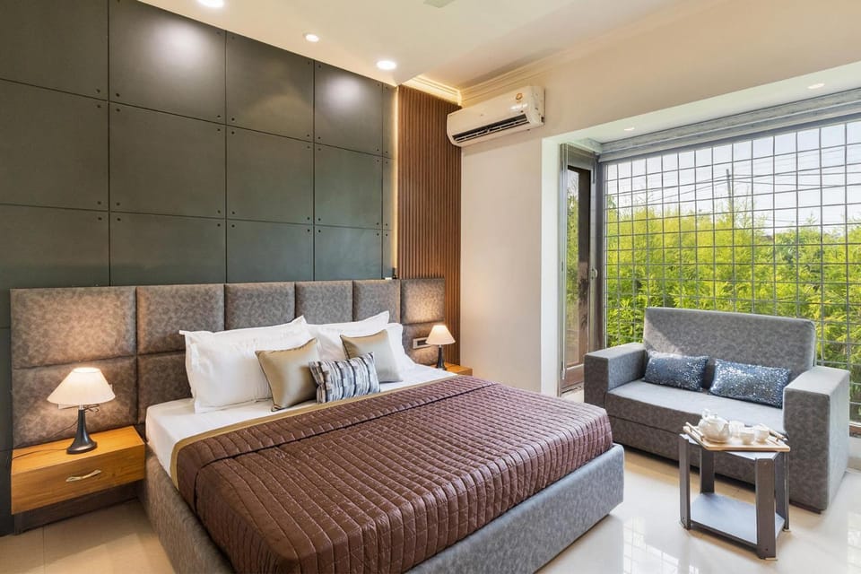 Bed, Photo of the whole room, Bedroom, air conditioner