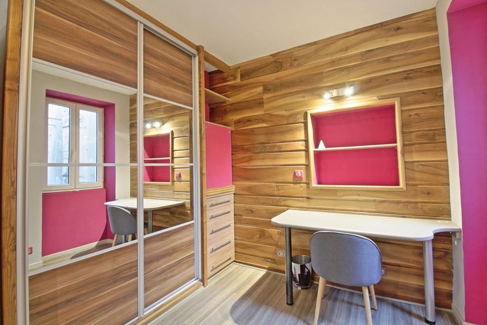 Le Guerin - Parking et Centre Apartment in Nimes