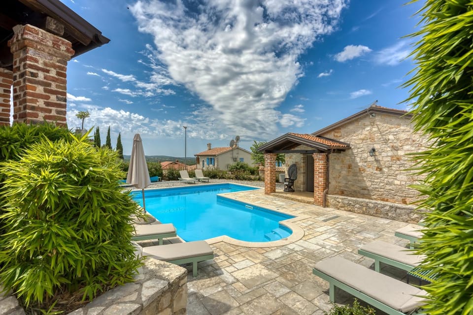 Pool view, Swimming pool