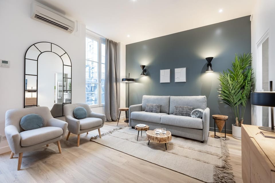 Living room, Seating area