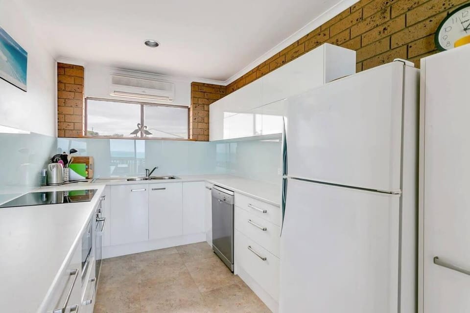 Knights View - 2 14 Merrilli - BYO Linen - Wi-Fi - Beachfront House in Port Elliot