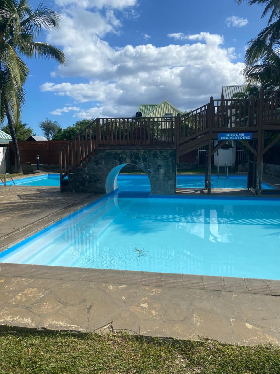 Swimming pool