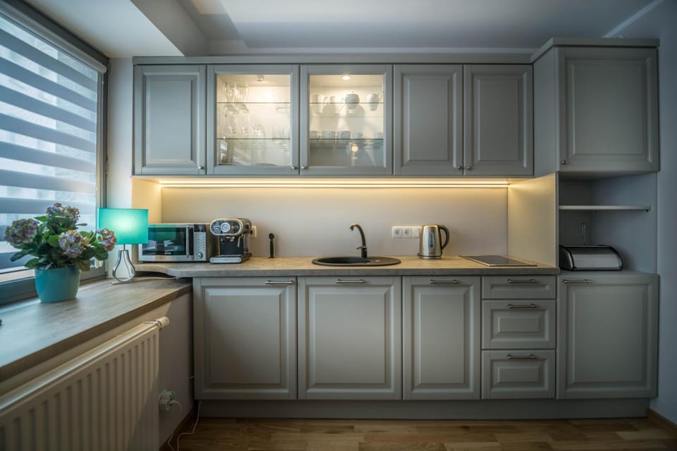 Kitchen or kitchenette, pet friendly, stove