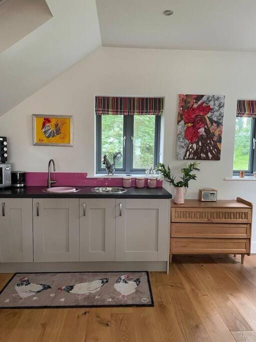 The Hen House A beautifully situated open plan chalet House in Pendle District