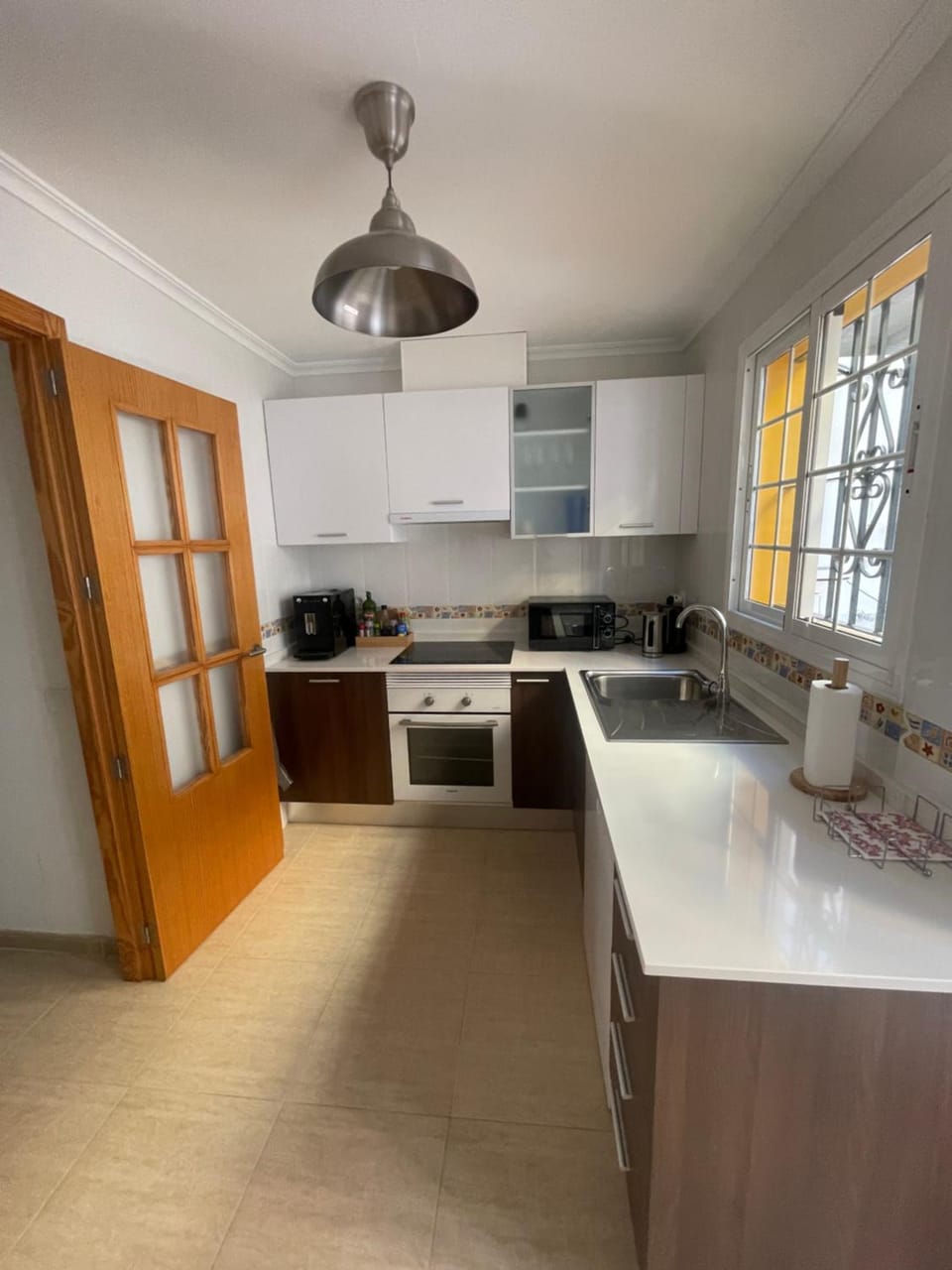 Coffee/tea facilities, dishwasher, minibar, pet friendly, stove, toaster, kitchen