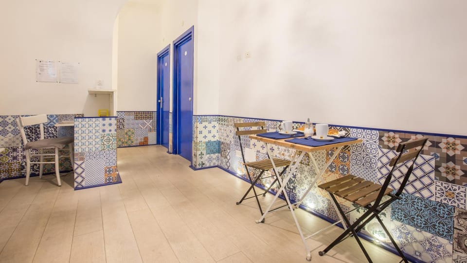Communal lounge/ TV room, Living room, Lobby or reception, Seating area