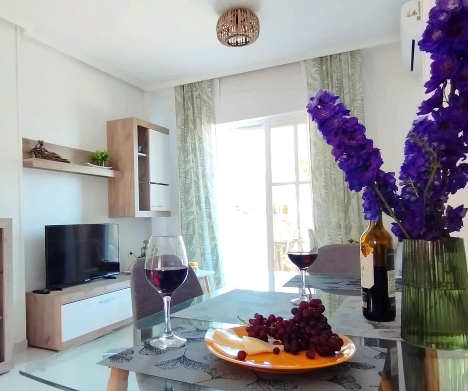 TV and multimedia, Dining area