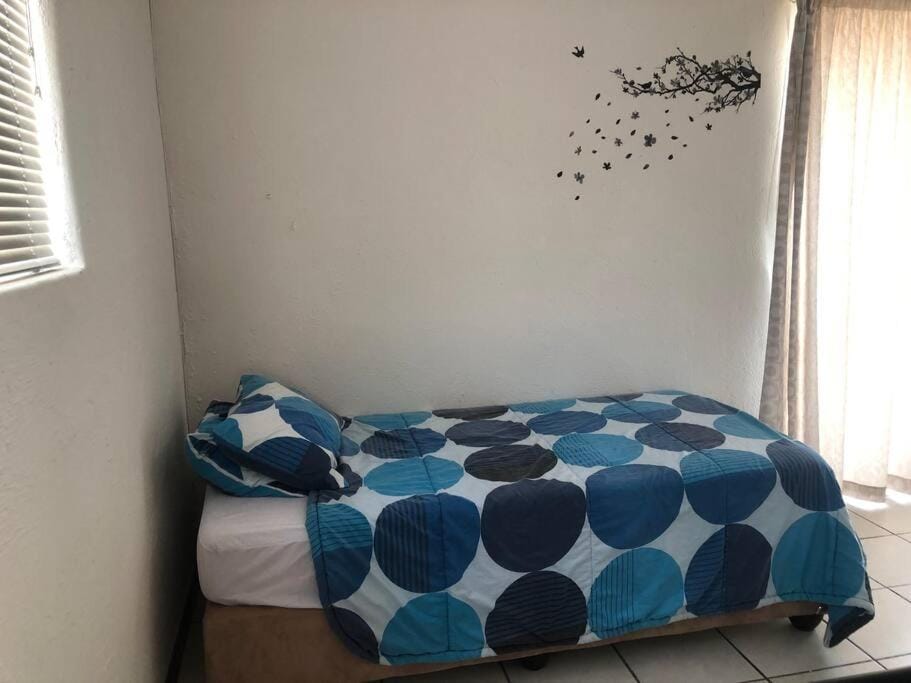 The Corner (Self Catering Accommodation, Windhoek) Apartment in Windhoek