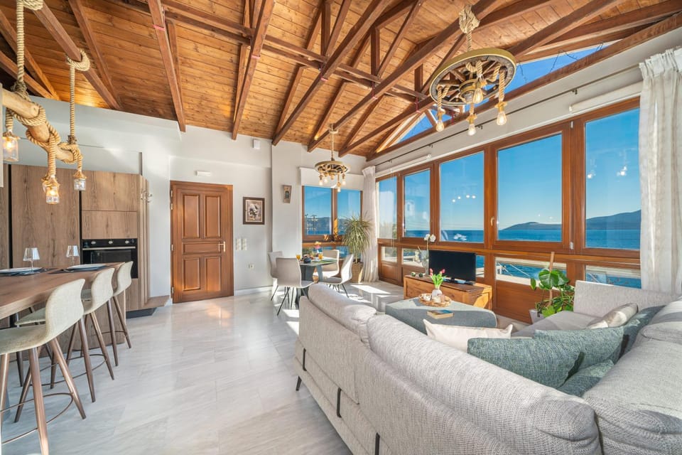 Living room, Dining area, Sea view