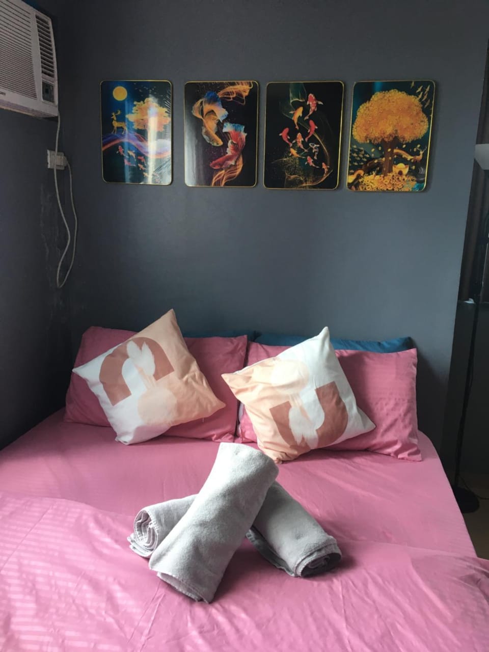 Bed, Bedroom