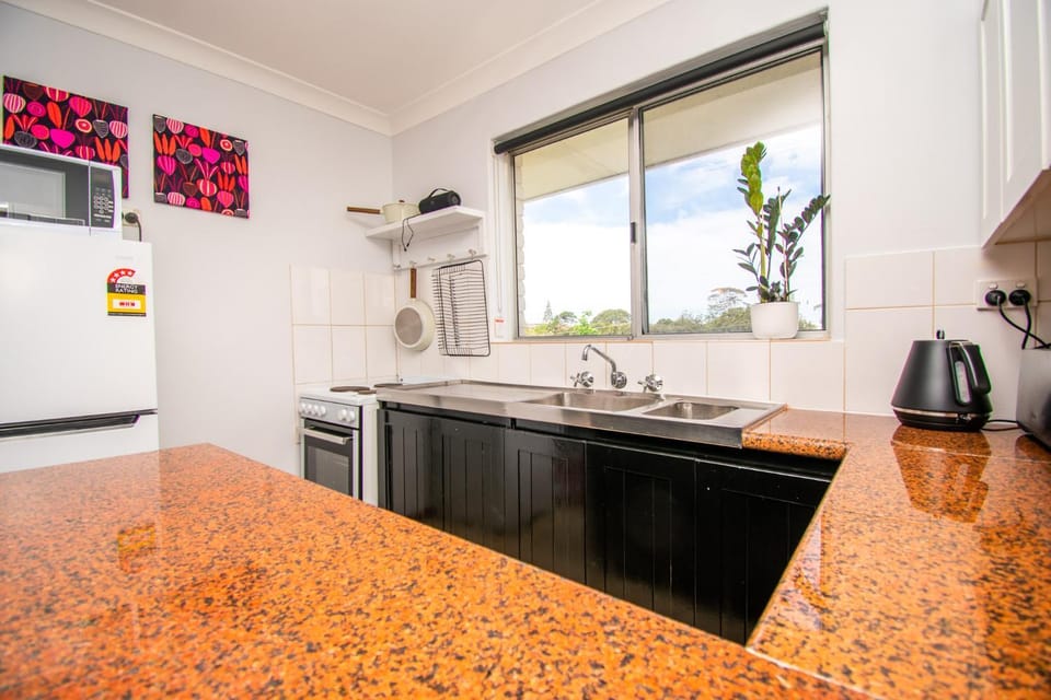 Kitchen or kitchenette, oven, stove