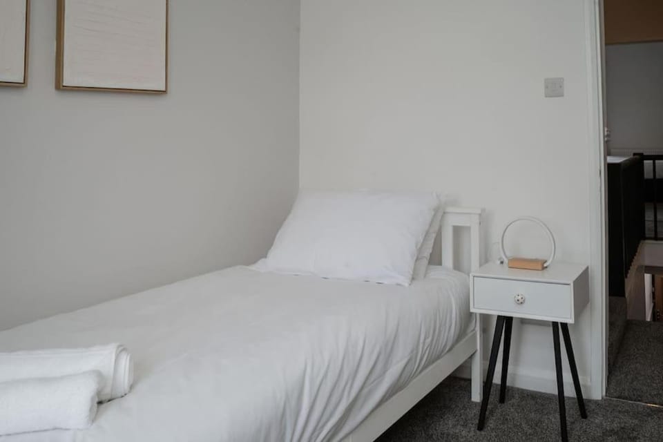 Valley Park House - By Sigma Stays House in Crewe