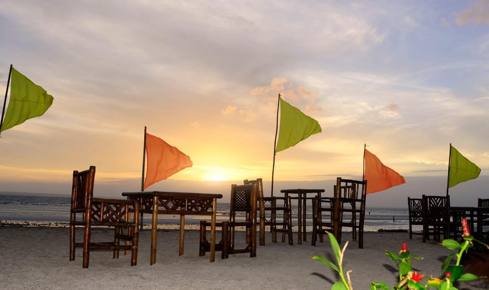 Restaurant/places to eat, Beach