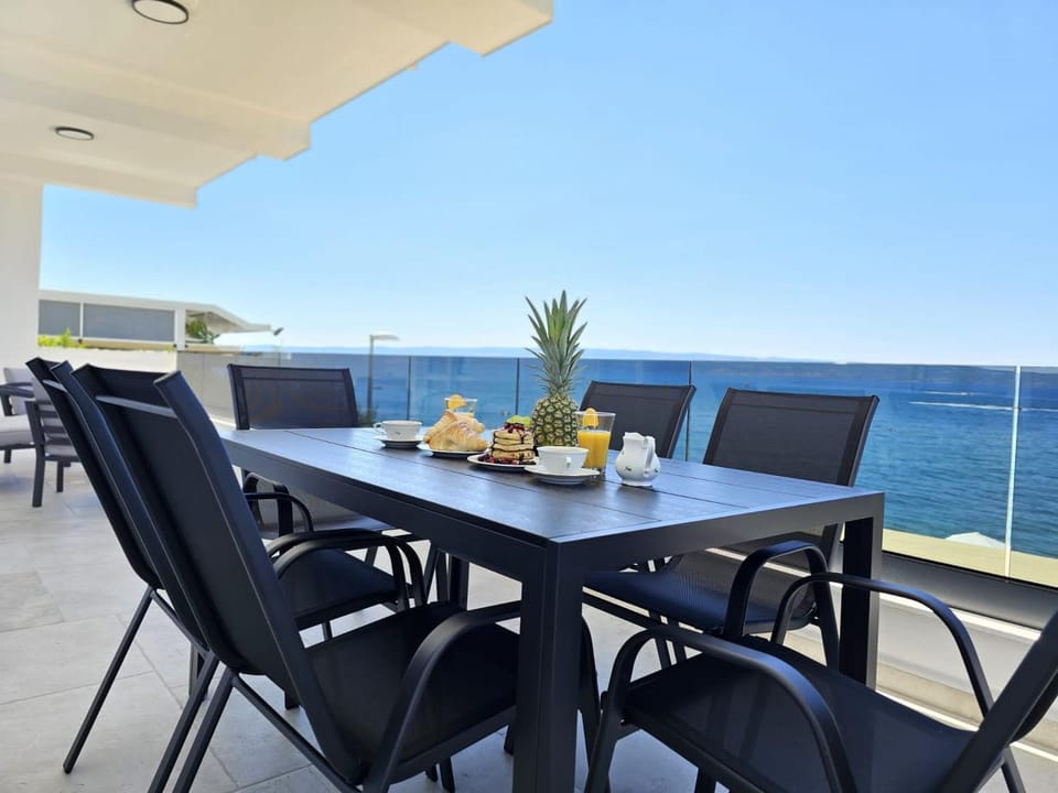 View (from property/room), Balcony/Terrace, Sea view