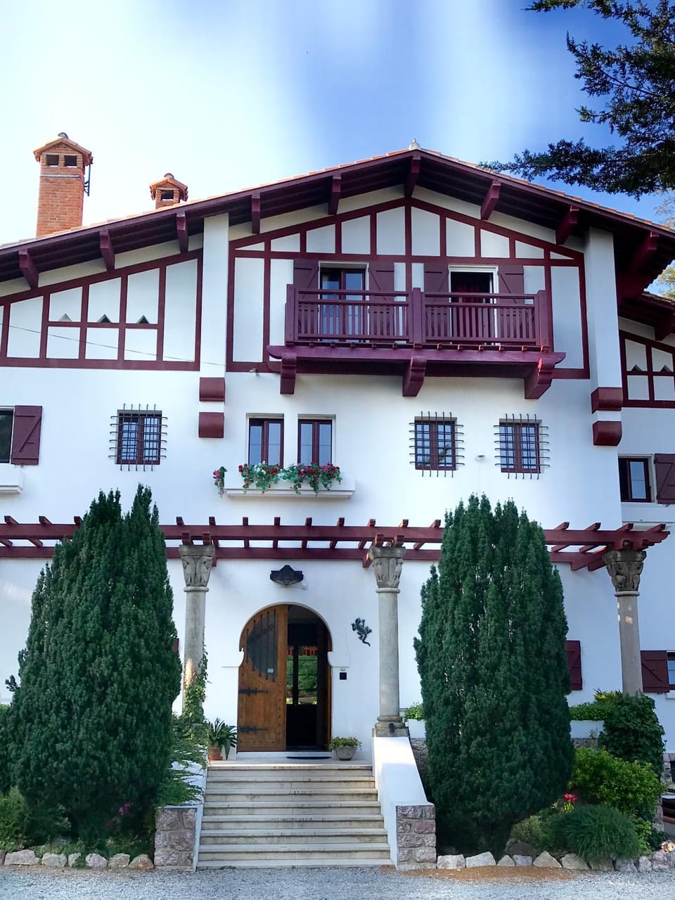 Property building, Facade/entrance, Lobby or reception