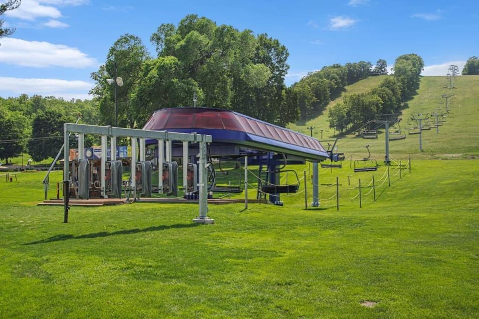 Boyne Mountain Getaway, Unit B House in Michigan