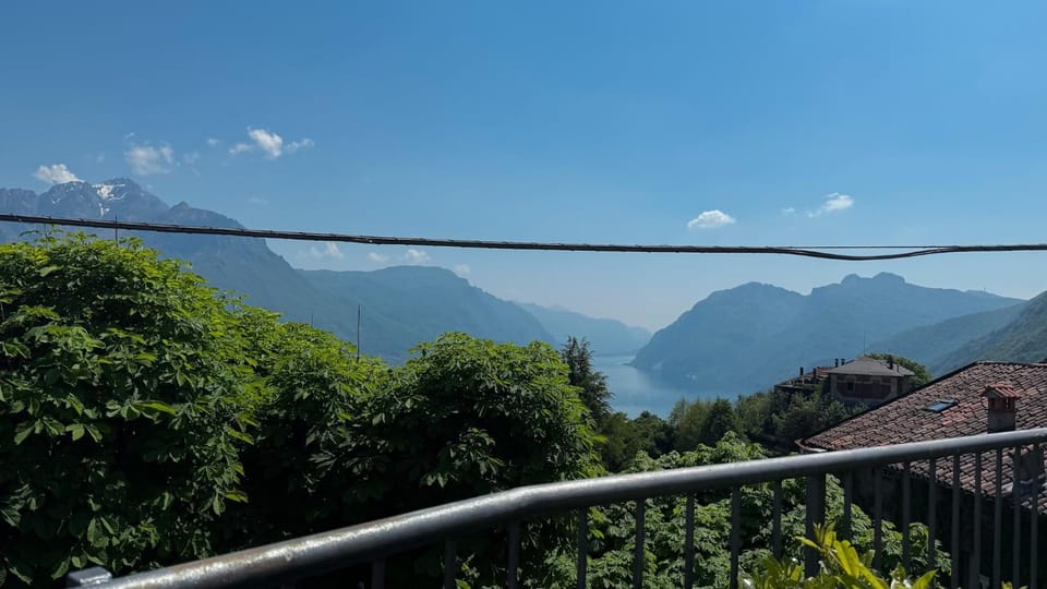 La Gioiosa apartment with garden terrace Apartment in Bellagio