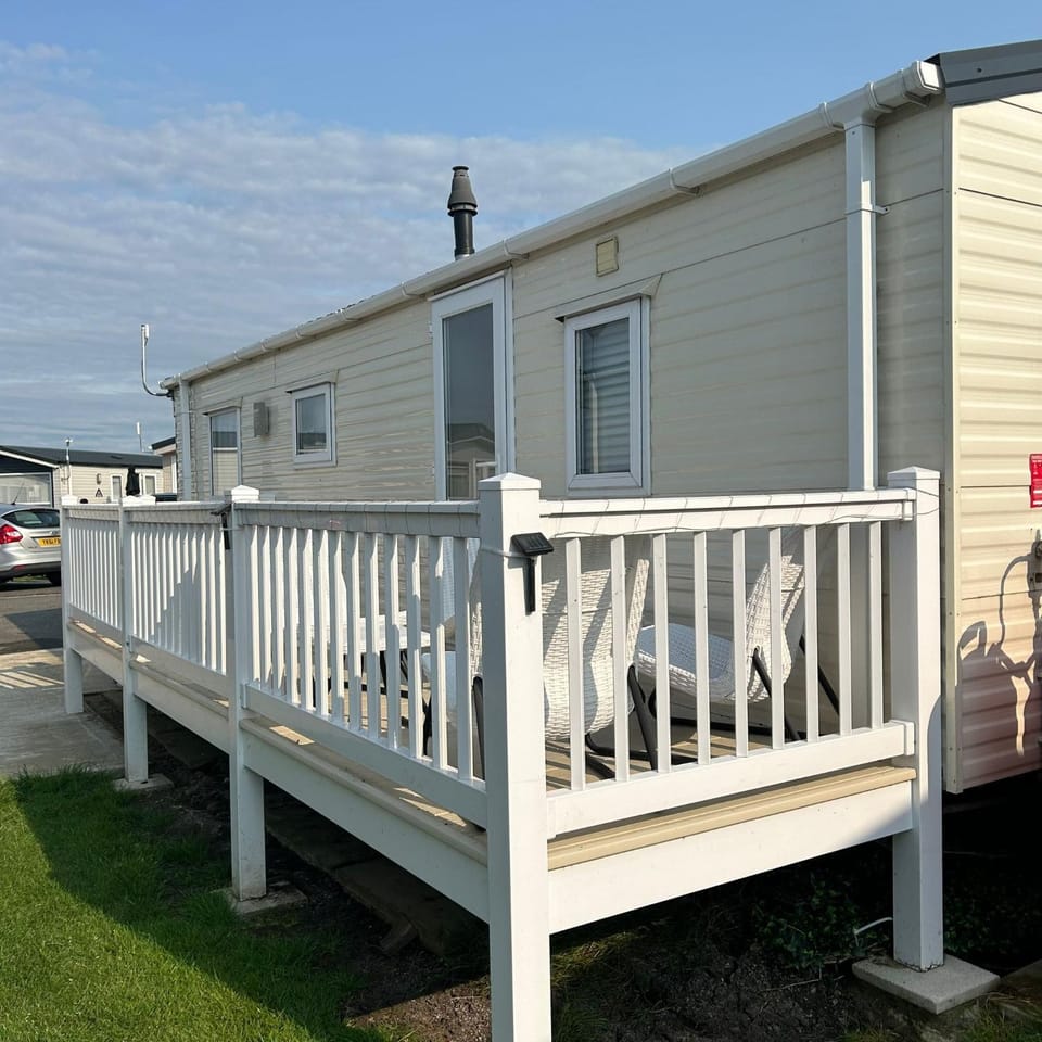 Property building, Balcony/Terrace