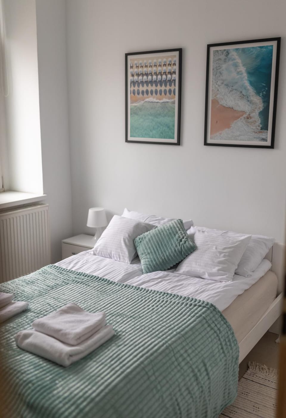 Bed, Decorative detail, Bedroom, towels