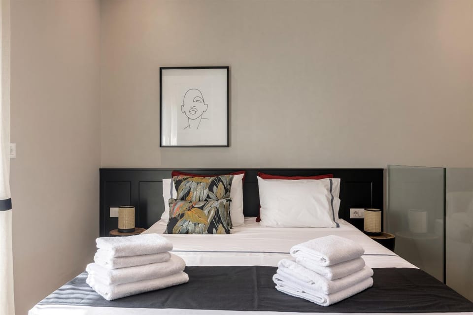 Bed, Photo of the whole room